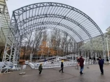 Высокий арочный навес с большим пролетом