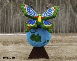 Топиари композиция бабочка Лайза на земном шаре, H=130 см - газон Eco, фото 1