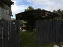 Арочный балочный навес во дворе