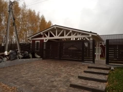 Навес на 2 машины с хозблоком ВЕКШИНО Несущий каркас, фото 5