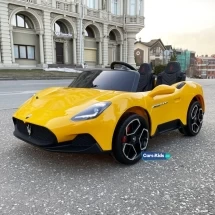 Электромобиль Maserati MC20 желтый