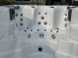 Бассейн СПА с противотоком Bigeer Тутти BG6656-А 550x226x150 см, фото 3
