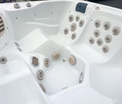 Гидромассажный спа-бассейн JNJ Spas Storm SPA-637, фото 4