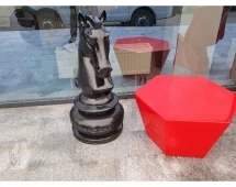 Шахматная фигура на выбор из стеклопластика