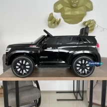 Электромобиль Chevrolet Tahoe черный