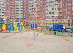 Канатный лаз (красный канат + черный крепеж) Romana 601.01.00, фото 3