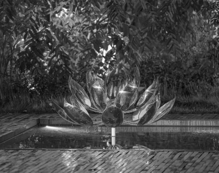 Скульптура из нержавеющей стали Лотос Увеличенный размер, фото 5