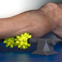 Массажер c рукоятками Beastie Bar, жесткость: повышенная