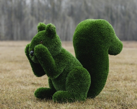 Топиари белочка Ку-ку, h=111 см - газон Deluxe, фото 1