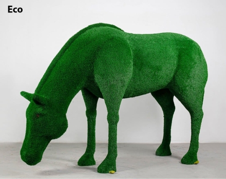 Топиари лошадь Марта - газон Есо, фото 1