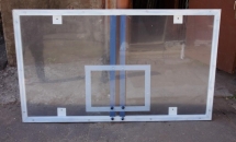 Щит баскетбольный игровой цельный из оргстекла 10 мм на металлической раме, "эконом" 1800х1050, шт. Щит баскетбольный игровой цельный из оргстекла 10 мм на металлической раме, "эконом" 1800х1050, шт.