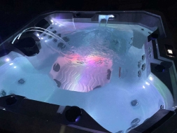 Уличный джакузи с подогревом Jazzi Pool 329A1 Capri, фото 11 Уличный джакузи с подогревом Jazzi Pool 329A1 Capri, фото 11