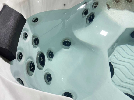 Уличный джакузи с подогревом Jazzi Pool 329A1 Capri, фото 6