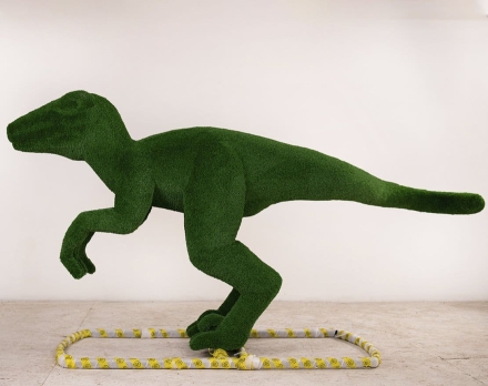 Топиари динозавр Велоцераптор - газон Есо, фото 2