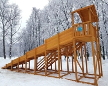 Зимняя горка Snow Fox Домик (скат 10 м)