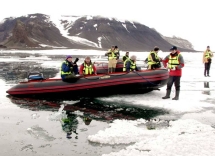 Лодка Адмирал "ADM- 610" Лодка Адмирал "ADM- 610"