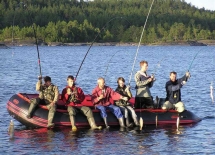 Лодка Адмирал "ADM- 610" Лодка Адмирал "ADM- 610"