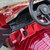 Электромобиль Maserati MC20 красный
